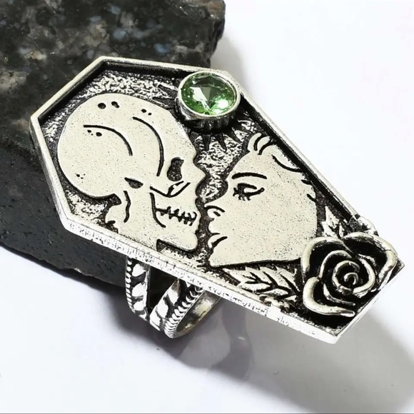 #118 Skeleton & Day of The Dead ๐ Peridot Handcrafted Ring ๐ Size 8 - Picture 1 of 16